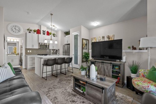 1426-2461 Baysprings Link Sw, Airdrie, AB - Indoor