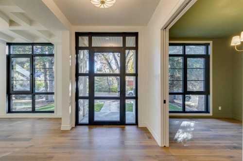 3207 Alfege Street Sw, Calgary, AB - Indoor Photo Showing Other Room