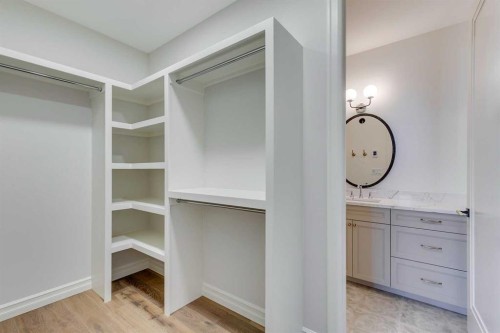 3207 Alfege Street Sw, Calgary, AB - Indoor