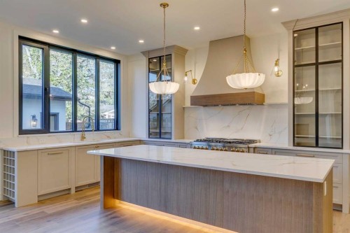 3207 Alfege Street Sw, Calgary, AB - Indoor Photo Showing Kitchen