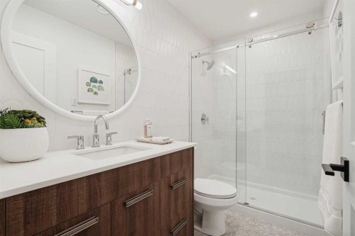 7320-1802 Mahogany Boulevard Se, Calgary, AB - Indoor Photo Showing Bathroom