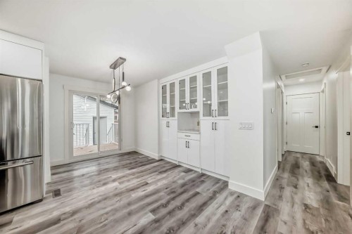 432 Ogden Drive Se, Calgary, AB - Indoor Photo Showing Other Room