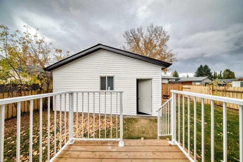 432 Ogden Drive Se, Calgary, AB - Outdoor With Exterior