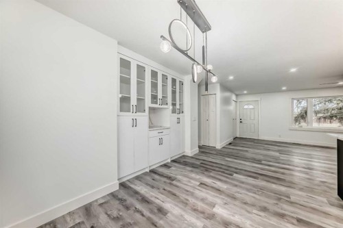 432 Ogden Drive Se, Calgary, AB - Indoor Photo Showing Other Room