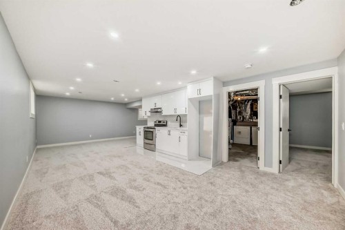 432 Ogden Drive Se, Calgary, AB - Indoor