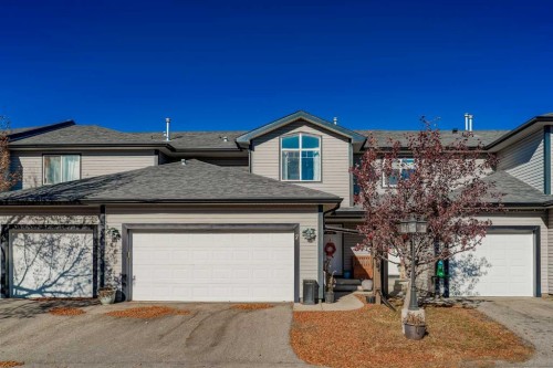 7-102 Canoe Square SW Airdrie, AB T4B 2Z1