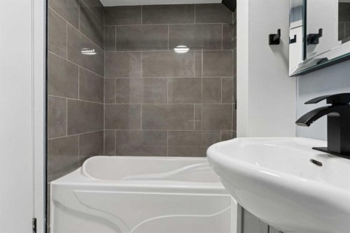 218 Falmere Way Ne, Calgary, AB - Indoor Photo Showing Bathroom