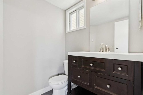 218 Falmere Way Ne, Calgary, AB - Indoor Photo Showing Bathroom