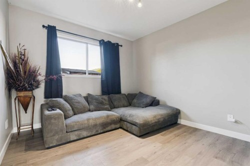 218 Falmere Way Ne, Calgary, AB - Indoor Photo Showing Living Room