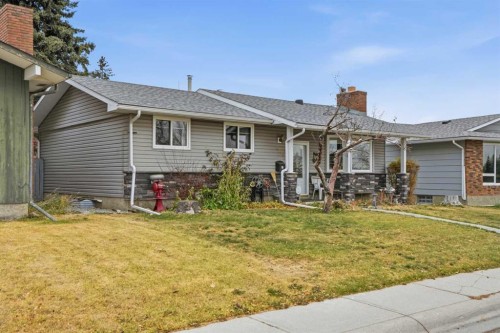 5202 Whitestone Road Ne, Calgary, AB - Outdoor