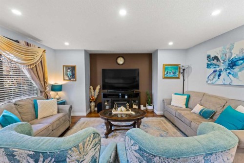 9287 Saddlebrook Drive Ne, Calgary, AB - Indoor Photo Showing Living Room