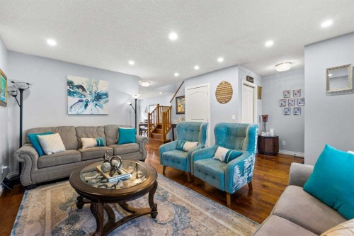 9287 Saddlebrook Drive Ne, Calgary, AB - Indoor Photo Showing Living Room