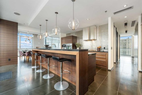 2004-108 9Th Avenue Sw, Calgary, AB - Indoor Photo Showing Other Room