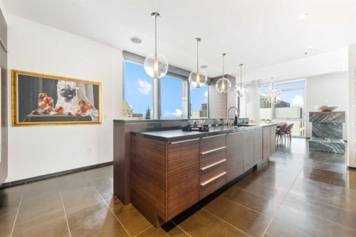 2004-108 9Th Avenue Sw, Calgary, AB - Indoor Photo Showing Kitchen With Upgraded Kitchen