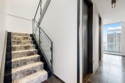 2004-108 9Th Avenue Sw, Calgary, AB - Indoor Photo Showing Other Room