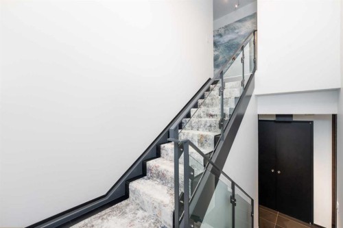 2004-108 9Th Avenue Sw, Calgary, AB - Indoor Photo Showing Other Room