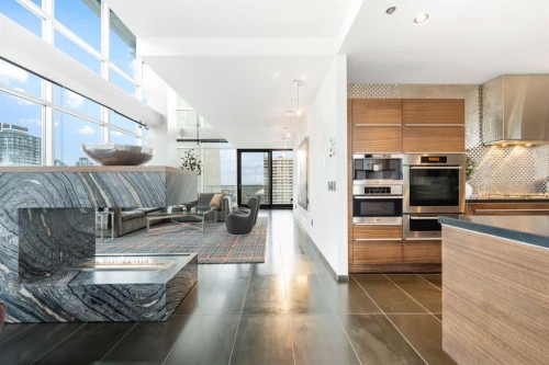 2004-108 9Th Avenue Sw, Calgary, AB - Indoor