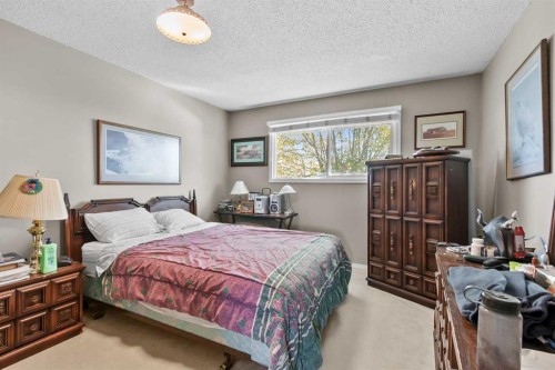 1044 West Chestermere Drive, Chestermere, AB - Indoor Photo Showing Bedroom