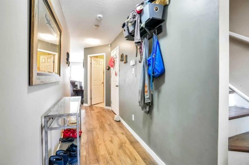 702-760 Railway Gate Sw, Airdrie, AB - Indoor Photo Showing Other Room