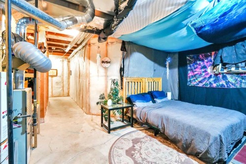 702-760 Railway Gate Sw, Airdrie, AB - Indoor