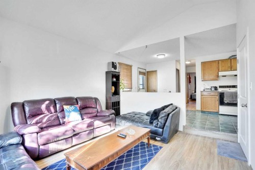 52 Erin Park Drive Se, Calgary, AB - Indoor