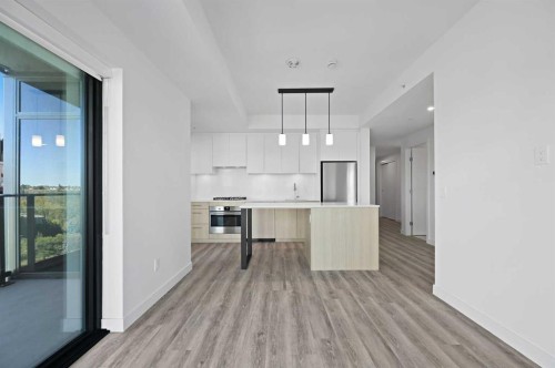 1102-730 2 Avenue Sw, Calgary, AB - Indoor Photo Showing Kitchen