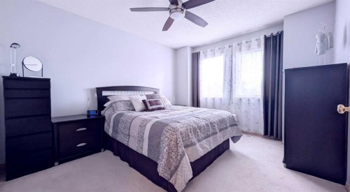 12 Shawbrooke Court Sw, Calgary, AB - Indoor Photo Showing Bedroom
