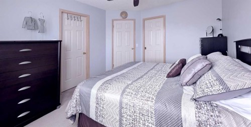 12 Shawbrooke Court Sw, Calgary, AB - Indoor Photo Showing Bedroom