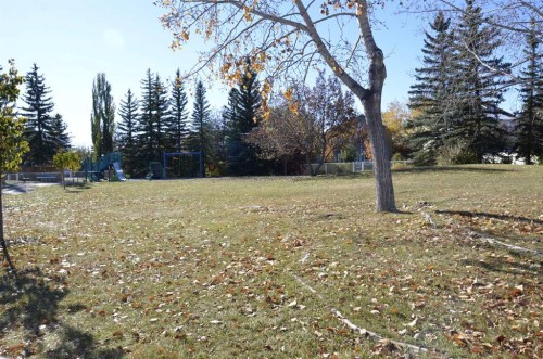 12 Shawbrooke Court Sw, Calgary, AB - Outdoor