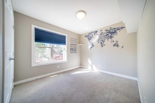 3524 41 Street Sw, Calgary, AB - Indoor Photo Showing Other Room