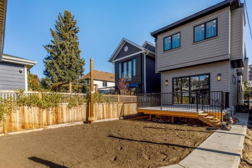 727 15 Street Nw, Calgary, AB - Outdoor