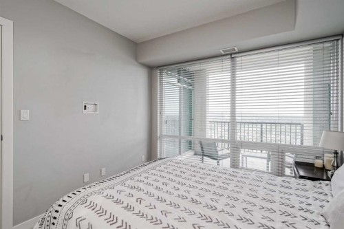 3303-930 6 Avenue Sw, Calgary, AB - Indoor Photo Showing Bedroom
