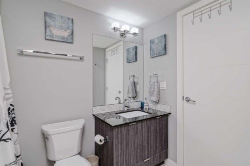 3303-930 6 Avenue Sw, Calgary, AB - Indoor Photo Showing Bathroom