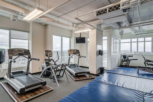 3303-930 6 Avenue Sw, Calgary, AB - Indoor Photo Showing Gym Room