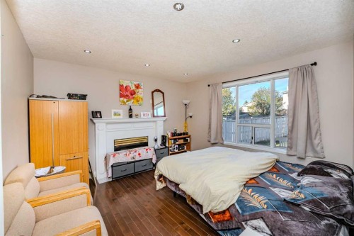 4 Del Ray Crescent Ne, Calgary, AB - Indoor Photo Showing Bedroom