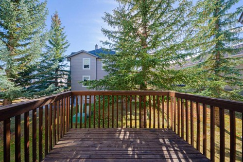 19 Sandarac Road Nw, Calgary, AB - Outdoor