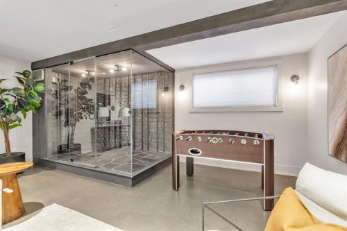 625 Britannia Drive Sw, Calgary, AB - Indoor Photo Showing Other Room