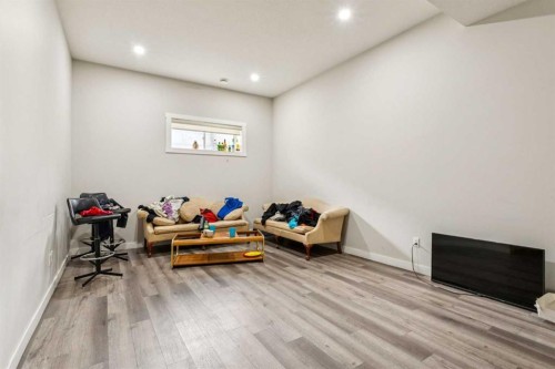 118 Saddlestone Park Ne, Calgary, AB - Indoor