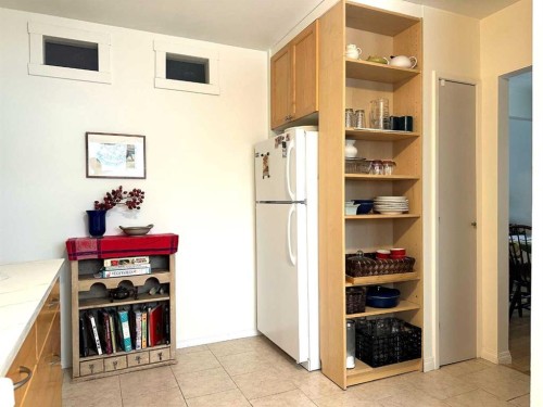 4736 Worcester Drive Sw, Calgary, AB - Indoor