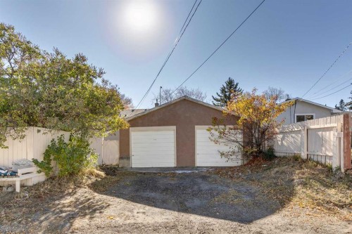 4736 Worcester Drive Sw, Calgary, AB - Outdoor