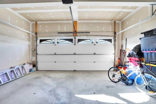 60 Cranarch Rise Se, Calgary, AB - Indoor Photo Showing Garage
