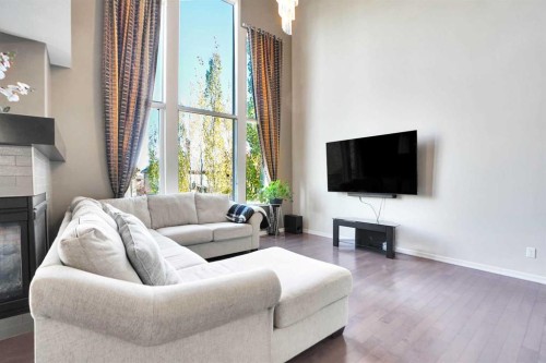 60 Cranarch Rise Se, Calgary, AB - Indoor Photo Showing Living Room