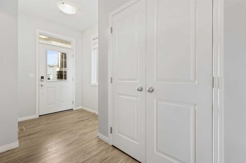 76 Legacy Glen Row Se, Calgary, AB - Indoor Photo Showing Other Room