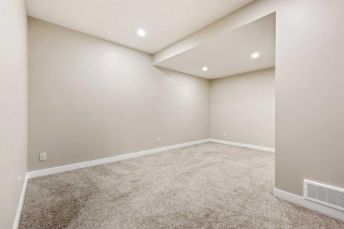 76 Legacy Glen Row Se, Calgary, AB - Indoor