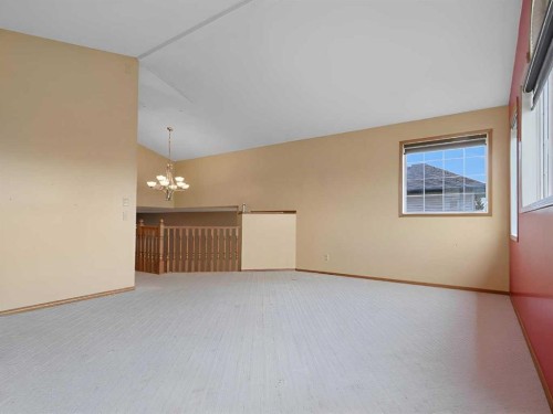 622 Saddlecreek Way Ne, Calgary, AB - Indoor Photo Showing Other Room