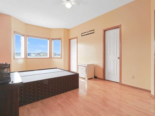 622 Saddlecreek Way Ne, Calgary, AB - Indoor Photo Showing Other Room