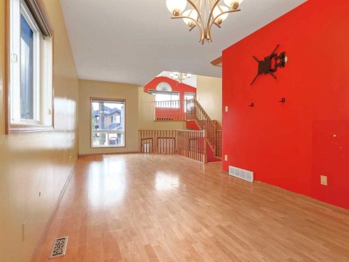 622 Saddlecreek Way Ne, Calgary, AB - Indoor Photo Showing Other Room