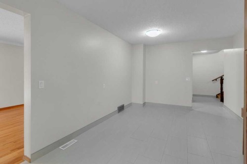 88 Bermondsey Crescent Nw, Calgary, AB - Indoor Photo Showing Other Room