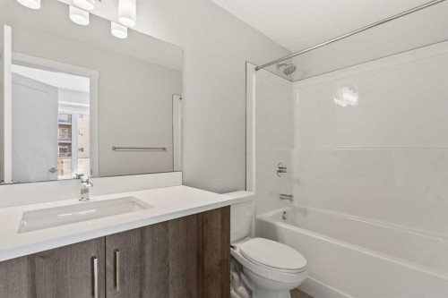 213-660 Shawnee Square Sw, Calgary, AB - Indoor Photo Showing Bathroom