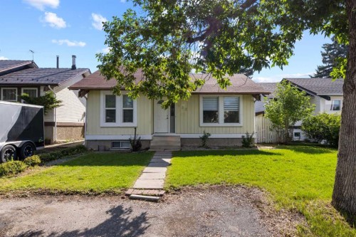 132 Whitehill Place NE Calgary, AB T1Y 3G4